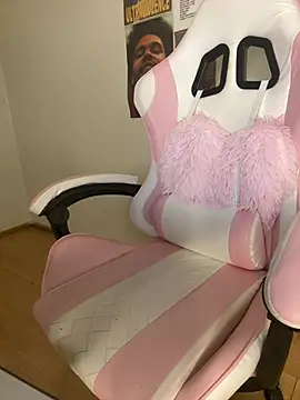Sofi_chan - STRIPTEASE + TWERKING