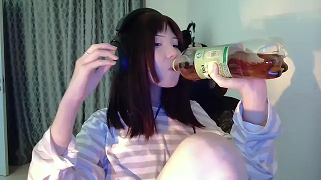 AprilOnilll - Show me my belly button and run my finge