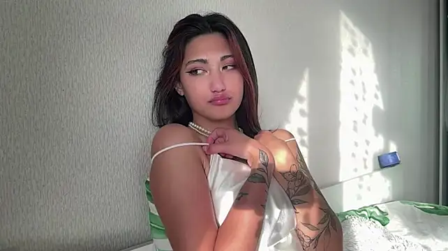FatimaCarbonell - tease ass
