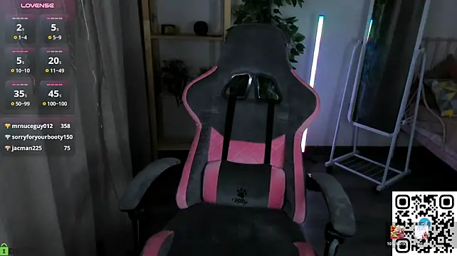 Necucuby - naked doggy spread ass