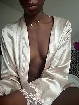 SexySkai - 🍑TWERK MY ASS 🍑