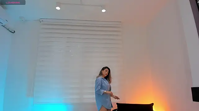 ChloePreston_ - Show boobs + Play nipples