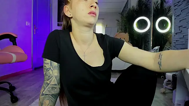 Reina_Cummings - Take panties off 👙