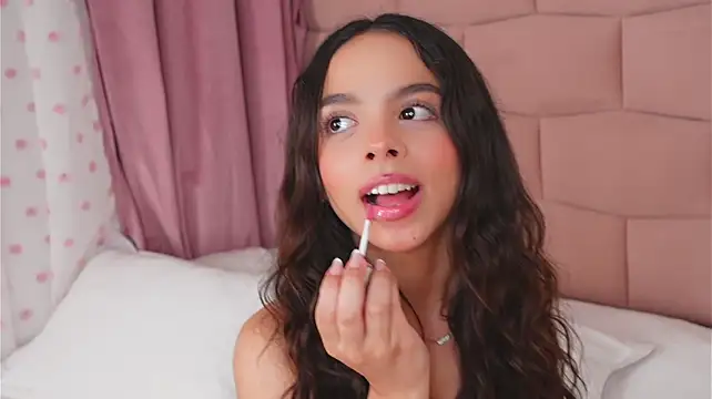 BambiRoses - Blowjob in front of the camera