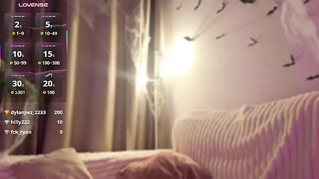 Queenneee - rub pussy