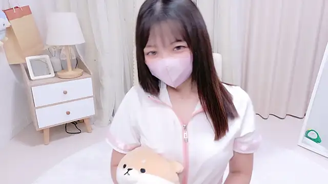 Kanna-dakanna - 盗撮アングルでパンチラ💕