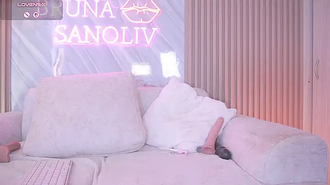 Brunasanoliv - SPANK ASS, FINGERING IN DOGGY
