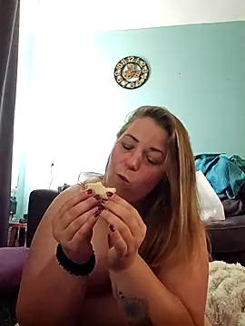 Romanabbw - Dildo pijpen 5 min