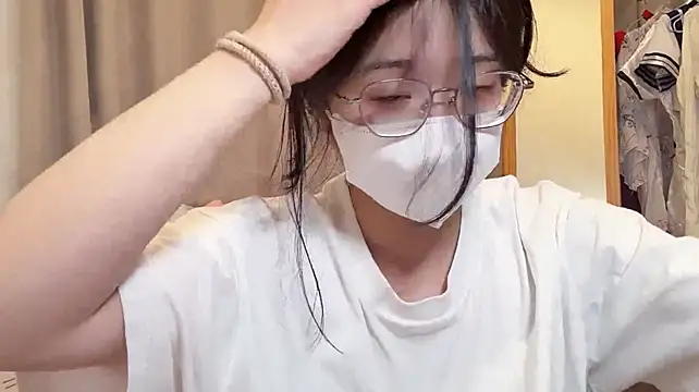 LHeart - 瑜珈服的誘惑><胸胸好脹~~~今天預計22:10去睡覺~~