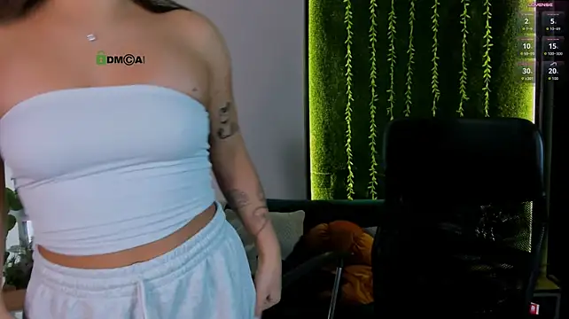 Kiki_swan