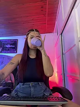 Valentinaa_amado - full naked+big squirt😈👄