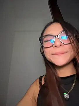 Amira_cute2 - Control lush 3 min+1 put finger inside