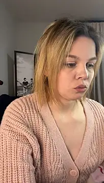 TalyaMeow - oily pussy + fingering