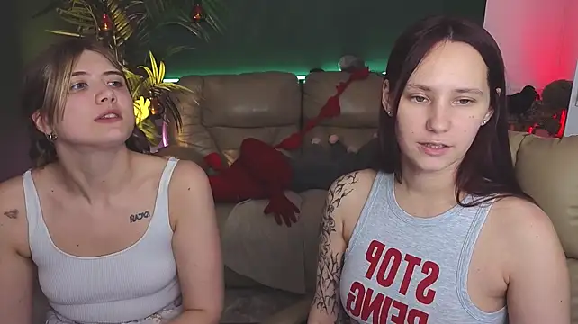 HotCaramellsTV - SHAKE TITS +:gift:4LT