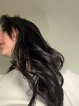 RealJuliette - Last tipper gets SQUIRT VIDEO or SNAP 🥵