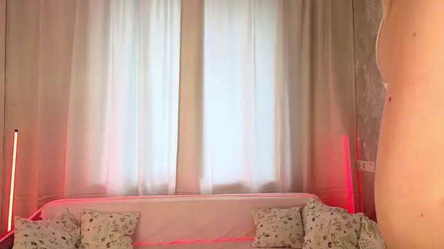 ChelsieAranas - Gently lick my lips