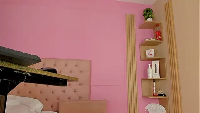 Kiity_horny_