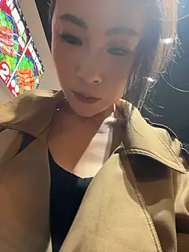 Eva10069 - 户外景区河边茶馆偷玩刺激🫦特写鲍鱼小穴