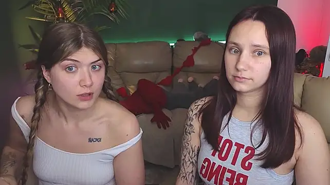 HotCaramellsTV - SHAKE TITS +:gift:4LT