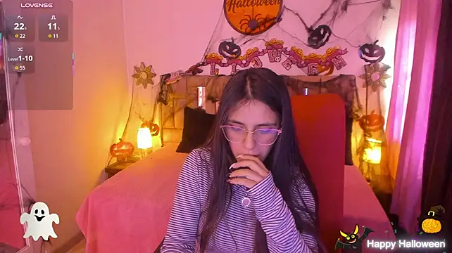 Sofi_secrets - Spanking ass