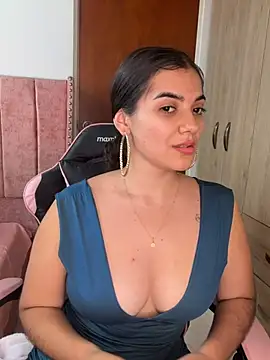 Estrella22 - CHUPARME LAS TETAS