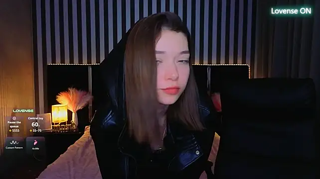 Cherry_Wipe - I'll play with my nipples