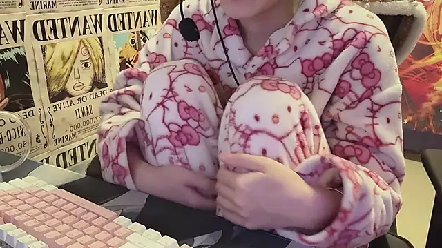 SNAKEgirlQAQ - 大家不要刷币 没有表演