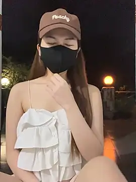 My_Melodyy - Make me cum pussy in public garden 🪴😈