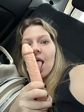 MaryHiggins - Playing with pussy