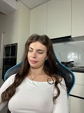CurlyLara