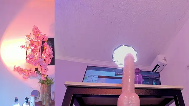 Siouxsie_cenobite - (∩^o^)⊃━☆ Naked + squirt (2 min control)