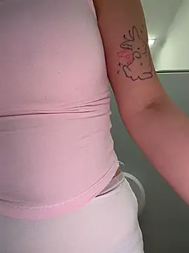 CreamPuff- - Tight cameltoe in mans WC