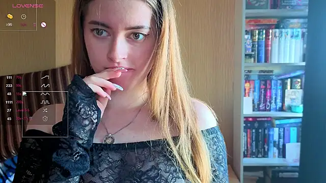 EmiliaCouple - take off the panties