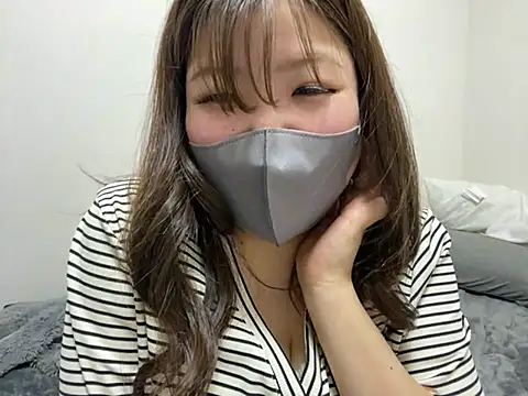 Baby_mimichan - 上ぬぎぬぎして谷間見せ💕