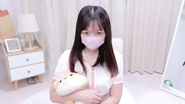 Kanna-dakanna - ナース服ぽい💕谷間どあっぷ💕︎