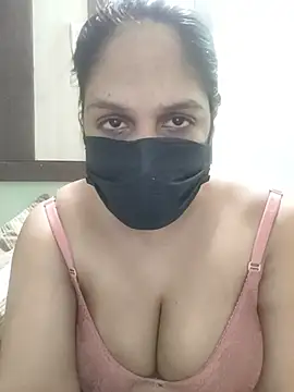 Sexy_SaBNaM69 - Oil on boobs