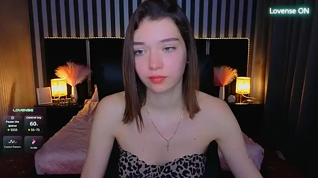 Cherry_Wipe - I'll play with my nipples