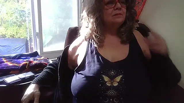 DestineeLoverGirl - Get me Naked