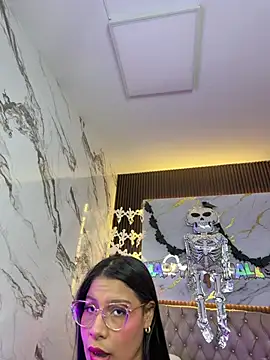 Megan_hugeboobs - SHOW ME YOUR HUGE BOOBS🙈🥵