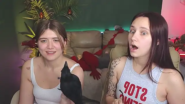 HotCaramellsTV - SHAKE TITS +:gift:4LT