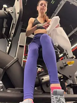 AmelieCrystal - show u my booty >_<