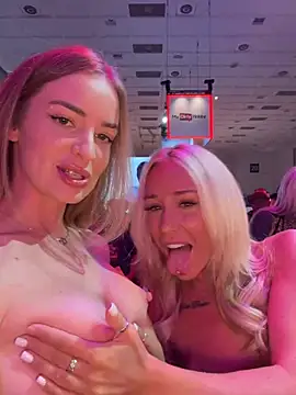 EvieEvans - LAST TIPPER GETS PORN WITH 50 STRANGERS