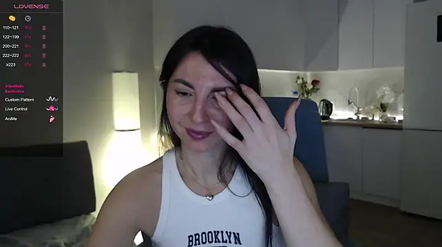 Mary_love16 - ice on nipples