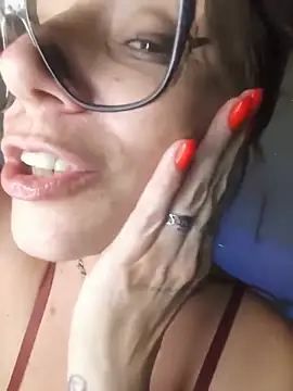 Belliginger - 🐸 saliva or oil 🐸 last tip = ✋ slaps