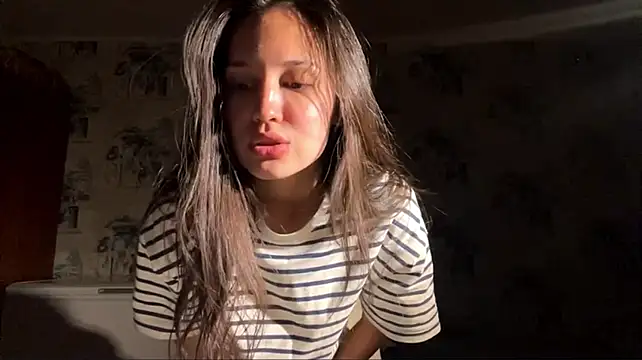 MarinaTuray - PIHCH MY HARD NIPPLES