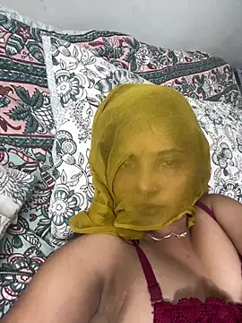 Miss_sarika76 - Boobs oil show