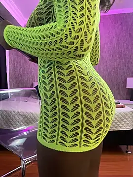 KarinaFlowers_ - naked+ play ass+ twerk