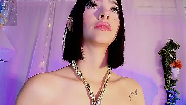 Liccy_hall - My fingers join the party in my mouth