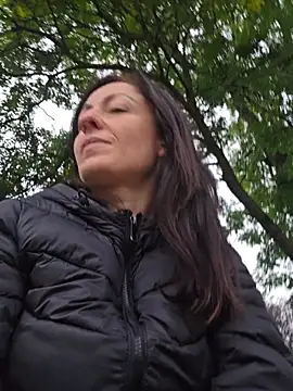 Risky_woman - IN PUBLIC PARK. .FOUNTAINE SQUIRT