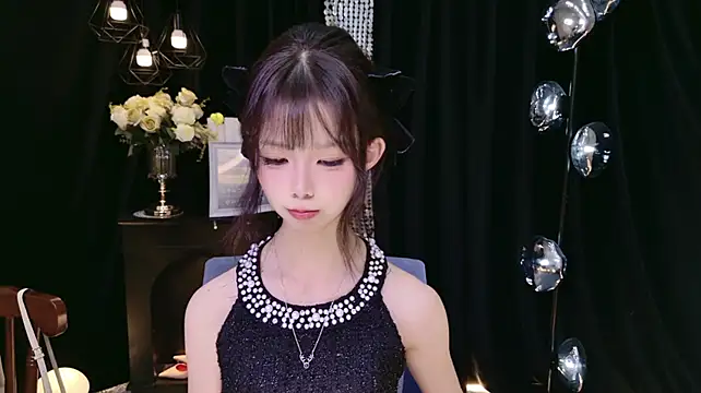 Nuo-Nuo-111 - 诺诺要喝大奶茶